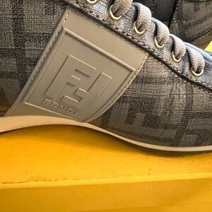FENDI Monogram Silver Canvas Zucca Sneakers~Lace Up~Rounded Toes~in size 8.5